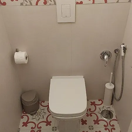 Palazzo Carafa Di Montorio 4*