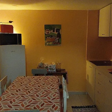 Bed & Breakfast Palazzo Carafa Di Montorio Naples