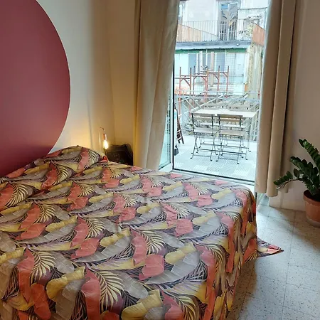 Palazzo Carafa Di Montorio Bed & Breakfast 4*
